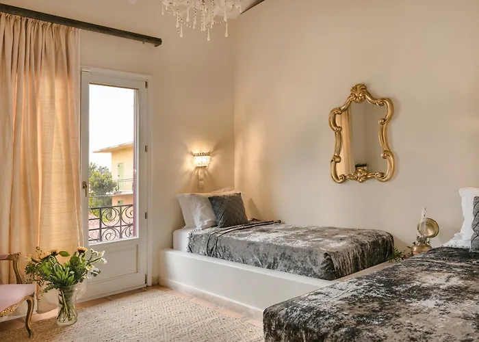 Scorpios Mansion Loft / Downtown Skala / Seaside *